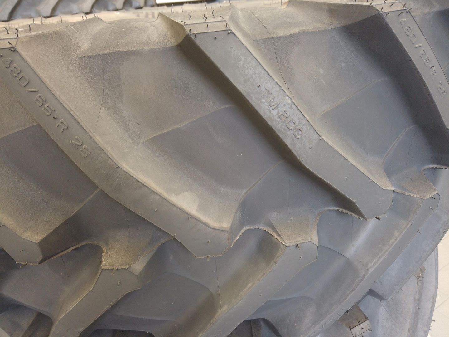 600/65R38+480/65R28 TR TM800 A "AB"