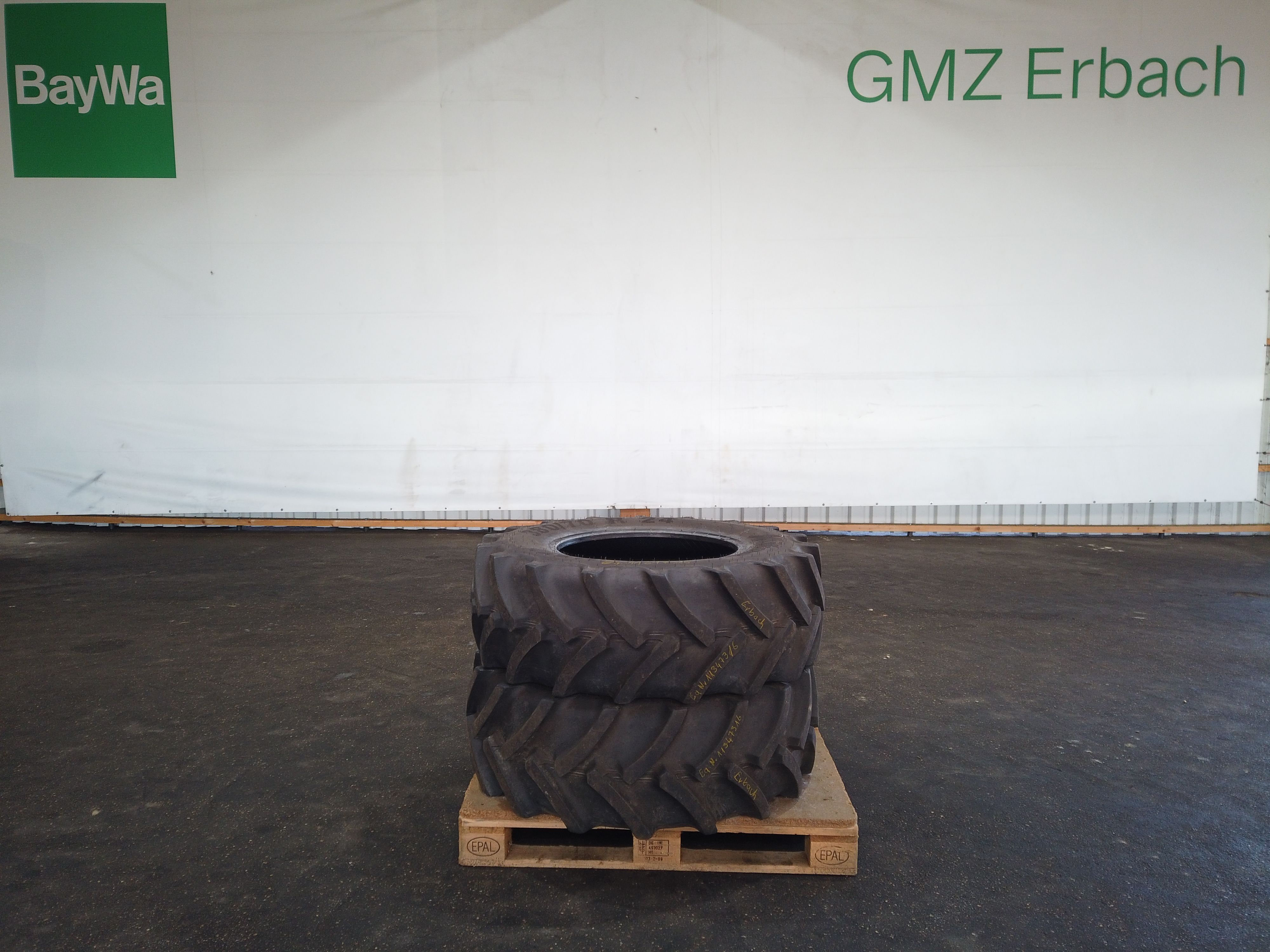 gebr. Räder 380/70 R24 Mitas, 2 St.