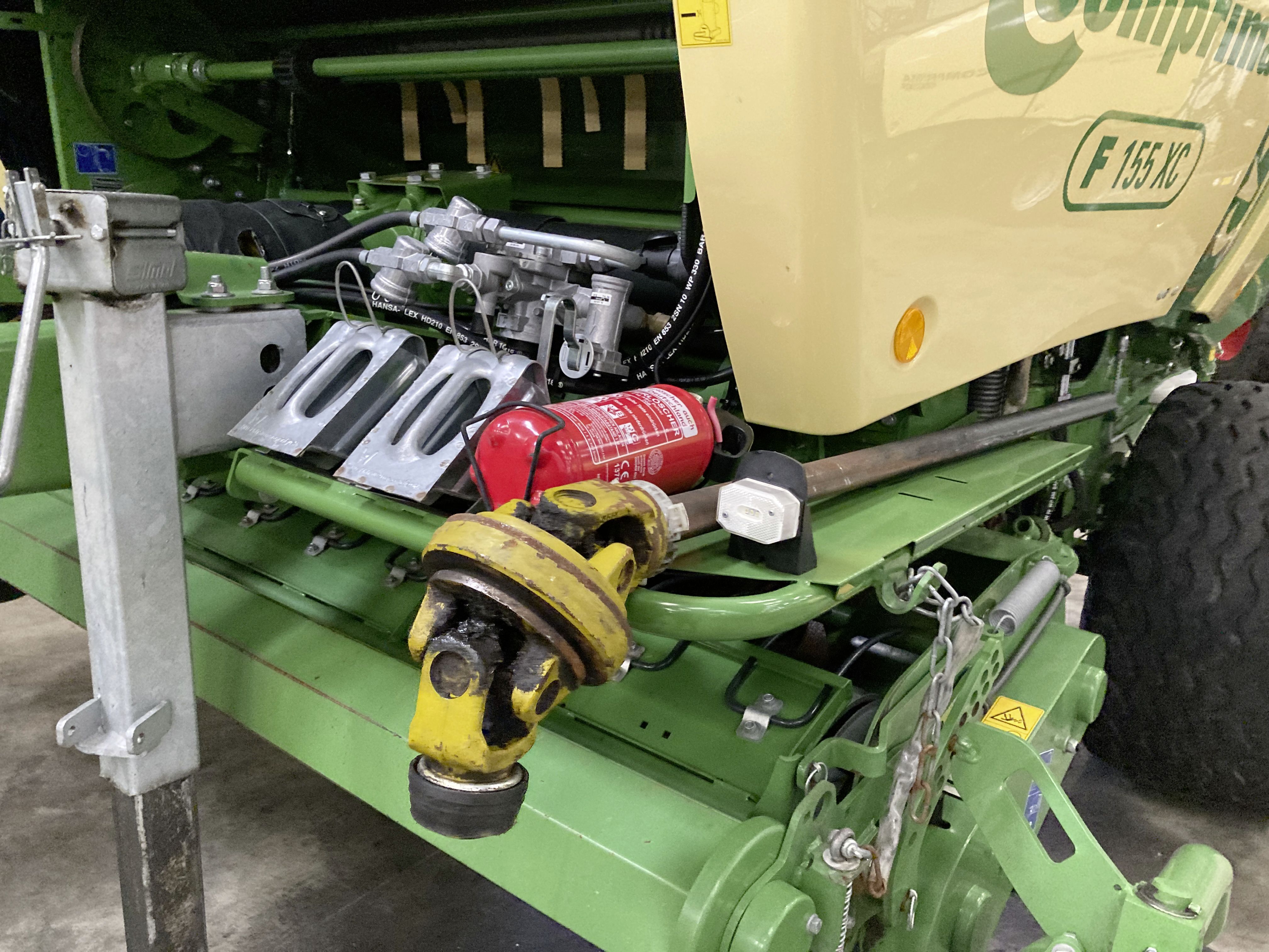 Krone COMPRIMA F 155 XC